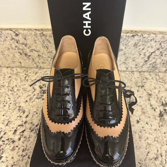 CHANEL Oxford - Picture 1 of 6